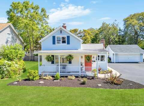 181 Blue Point Avenue, Blue Point, NY 11715