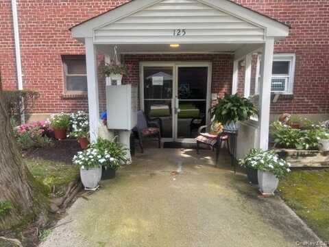 125 Park Avenue, Amityville, NY 11701