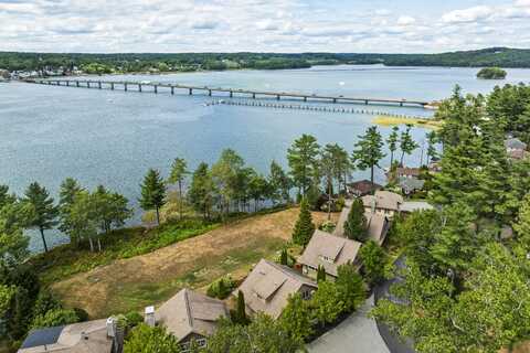 67 Village Way, Edgecomb, ME 04556