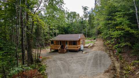 8 Magnolia Lane, Starks, ME 04911