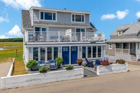 343 Webhannet Drive, Wells, ME 04090