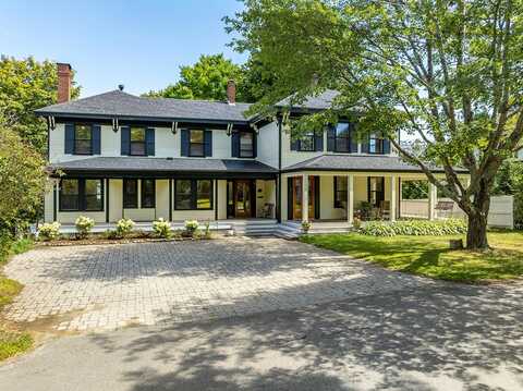 86 Chestnut Street, Camden, ME 04843