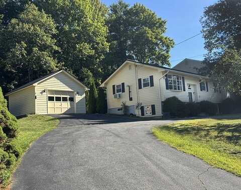 105 Windsor Avenue, Augusta, ME 04330