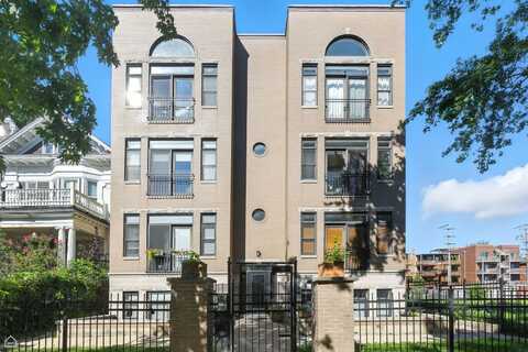 4606 N MALDEN Street, Chicago, IL 60640