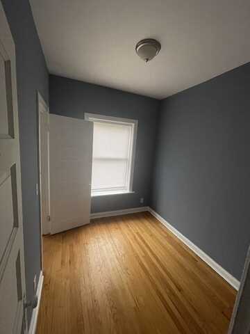 6653 S Saint Lawrence Avenue, Chicago, IL 60637