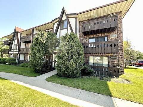 15 Crestview Lane, Vernon Hills, IL 60061