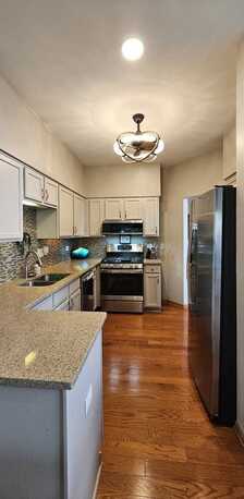 112 S Barton Trail, Batavia, IL 60510