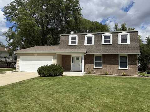 1581 Groton Lane, Wheaton, IL 60189