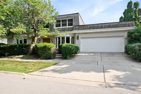 5255 Coyle Avenue, Skokie, IL 60077