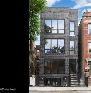 2651 W Augusta Boulevard, Chicago, IL 60622