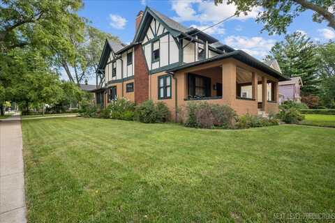 523 W Downer Place, Aurora, IL 60506