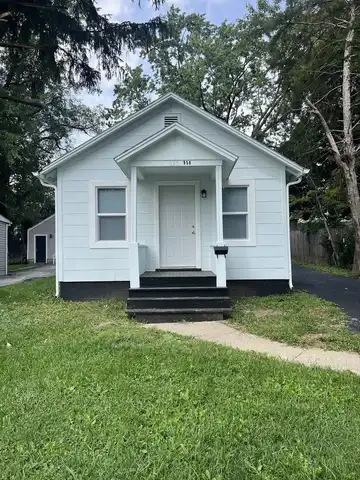 950 Harriet Avenue, Aurora, IL 60505