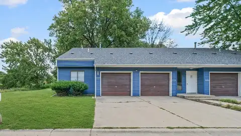 2537 Clayton Boulevard, Champaign, IL 61822