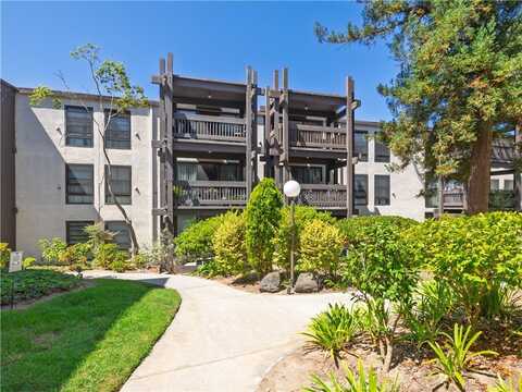 8640 Gulana Avenue, Playa del Rey, CA 90293