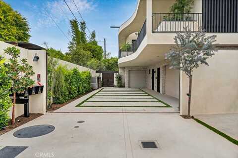 12131 Palms Boulevard, Los Angeles, CA 90066
