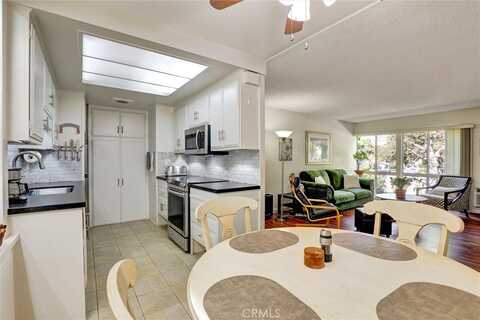 2276 2276 Via Mariposa East, Laguna Woods, CA 92677