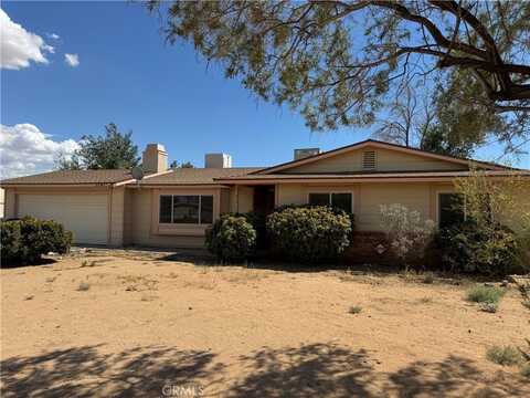 21815 Klickitat Avenue, Apple Valley, CA 92307