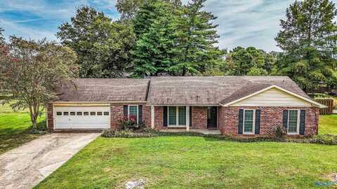 7505 Logan Drive SW, Huntsville, AL 35802