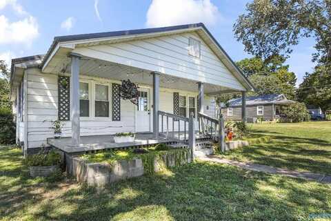 195 County Road 577, Rogersville, AL 35652
