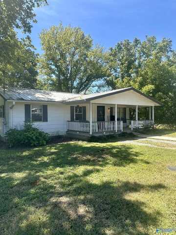 702 Gothard Avenue, Bridgeport, AL 35740