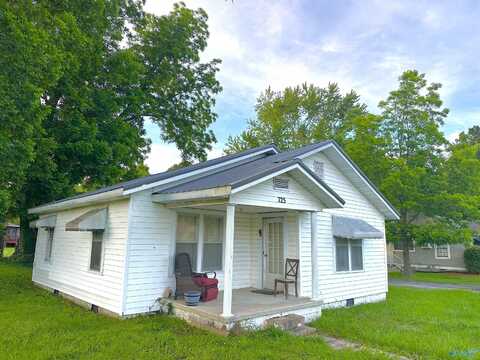 723 Guntersville Road, Arab, AL 35016