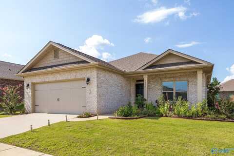 7002 Lost Creek Drive NW, Huntsville, AL 35806