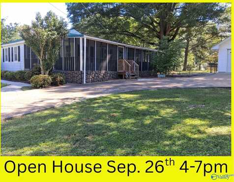 612 NE 2nd Street, Arab, AL 35016