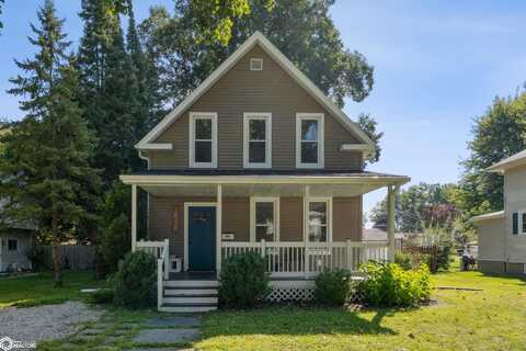1016 S Starr Avenue, Burlington, IA 52601