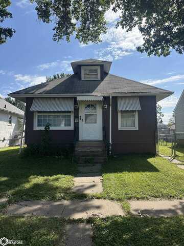 1718 S 13Th Street, Burlington, IA 52601