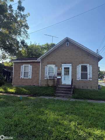 1101 WALNUT Street, Burlington, IA 52601