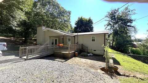 903 Village Road, Hiawassee, GA 30546