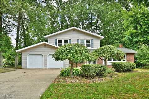 580 Burning Oaks Drive NE, Warren, OH 44484