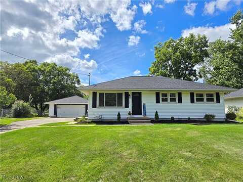 1326 Blueberry Hill Drive, Brunswick, OH 44212