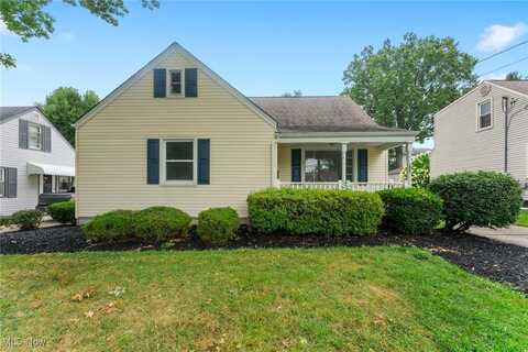 239 Elmwood Drive, Hubbard, OH 44425