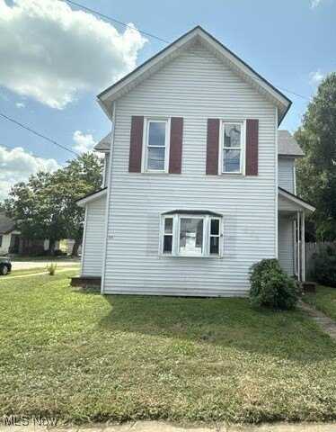 424 E Porter Street, Malvern, OH 44644