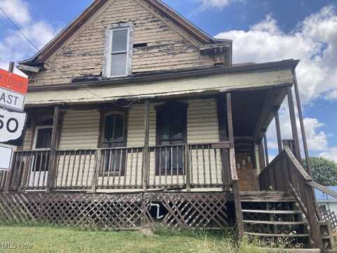 806 Carlisle Street, Martins Ferry, OH 43935