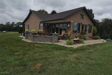 150 Kopchak Road, Zanesville, OH 43701