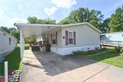 25 Dogwood Drive, Beloit, OH 44609