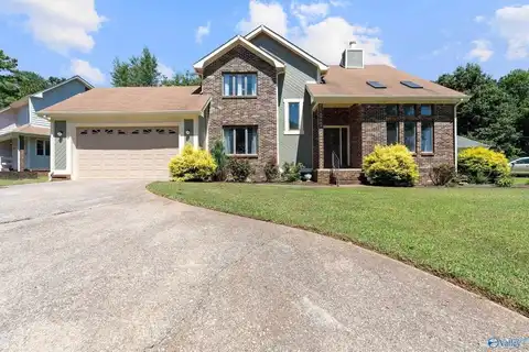 6512 NW Willow Springs Blvd, Huntsville, AL 35806