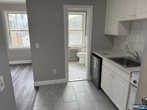 22 Prospect Street 4, Ridgewood, NJ 07450