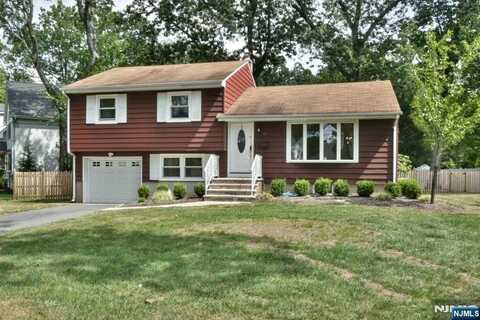 29 Longview Drive, Waldwick, NJ 07463