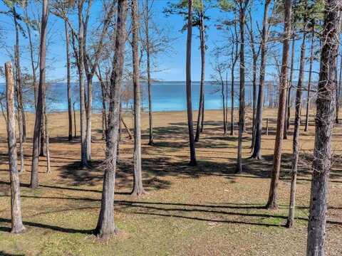 195 Thomas St, Zavalla, TX 75980