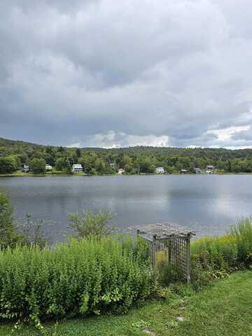 14 Crescent Lane, Woodford, VT 05201