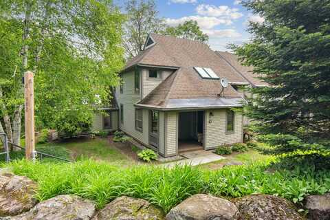 982 Brook Road, Stowe, VT 05672