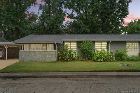 5616 S Madison Place E, Tulsa, OK 74105