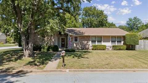 8403 S 77th East Place, Tulsa, OK 74133