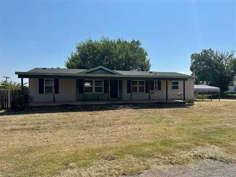 321 S Middle Avenue, Cordell, OK 73632