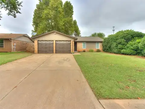 1205 Swan Lake Road, Edmond, OK 73003
