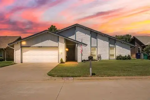 11017 Coachman Road, Yukon, OK 73099