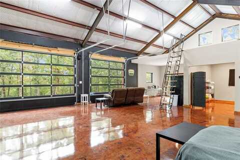 44 Alaqua Trail, Broken Bow, OK 74728